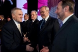 Statuetki „Przedsiębiorstwo Fair Play 2011” - Galeria zdjęć Gala "Przedsiębiorstw i Gmin Fair Play" 2011
